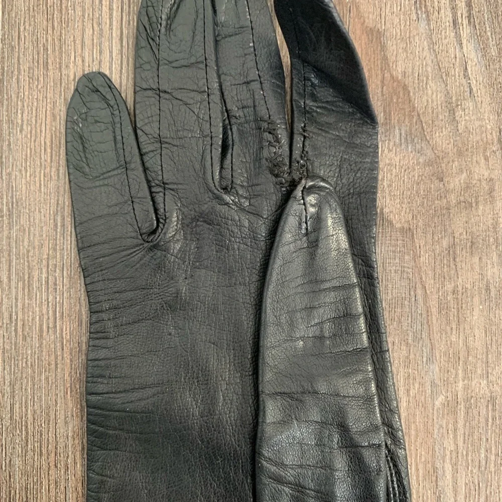 Gloves